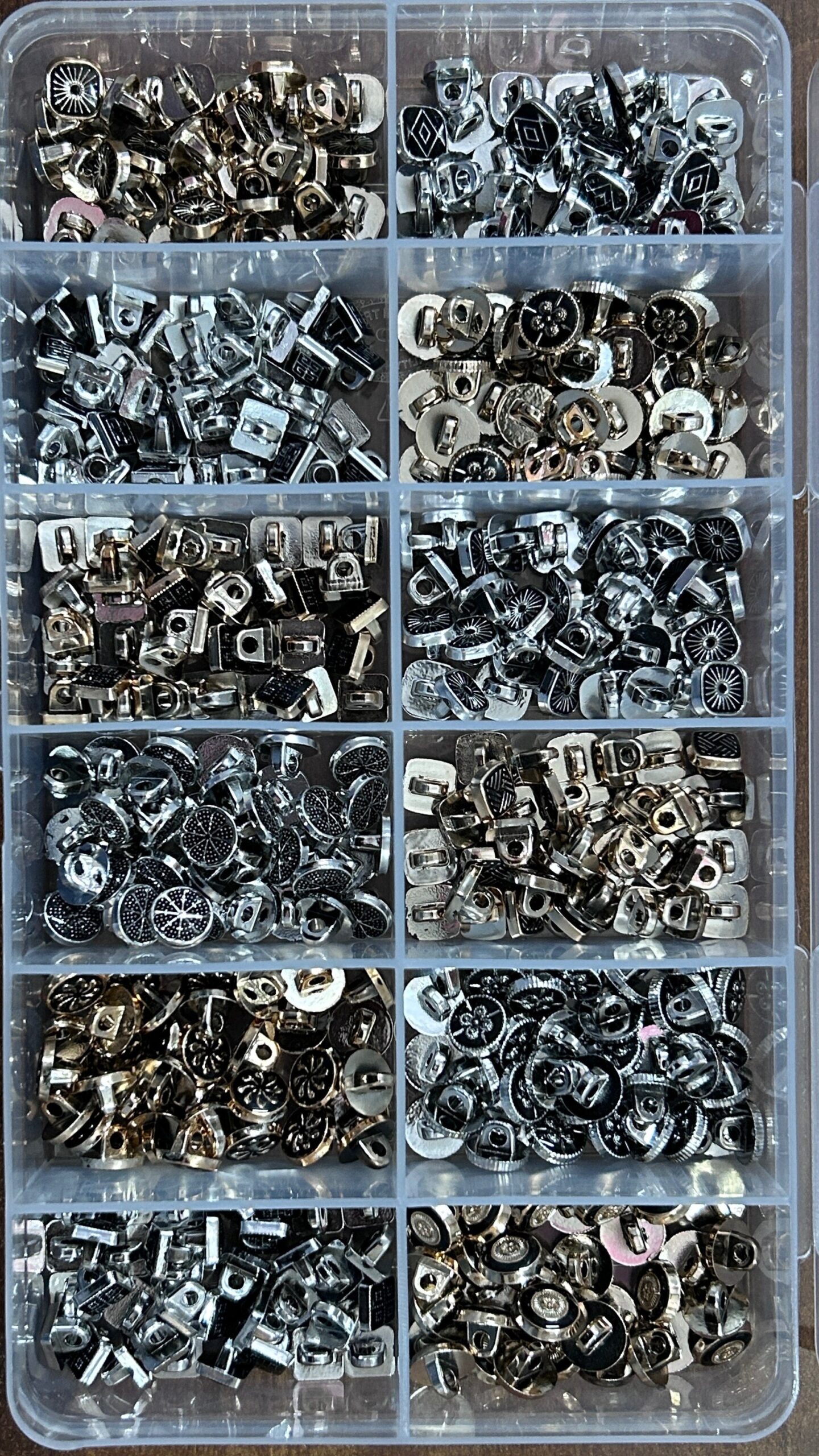 shree-jee-traders-jahangir-puri-delhi-button-wholesalers-6y74hv0s0g TRACK WHEEL MIXED PACK AS SHOWN IN THE PICTURE 372 PARTICLES 140F